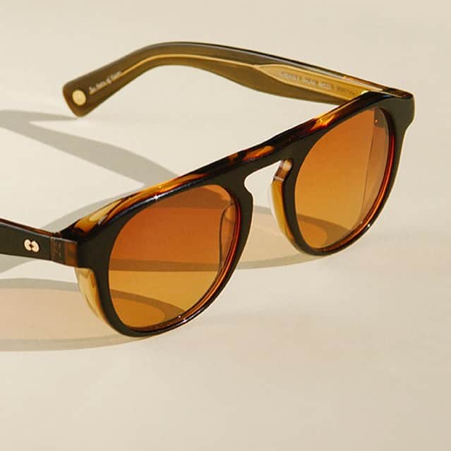 ジーエルシーオーのインスタグラム：「Our iconic frame originally inspired by Arthur Miller gets a new look for SS21. Click the link in bio to discover the Harding X.」