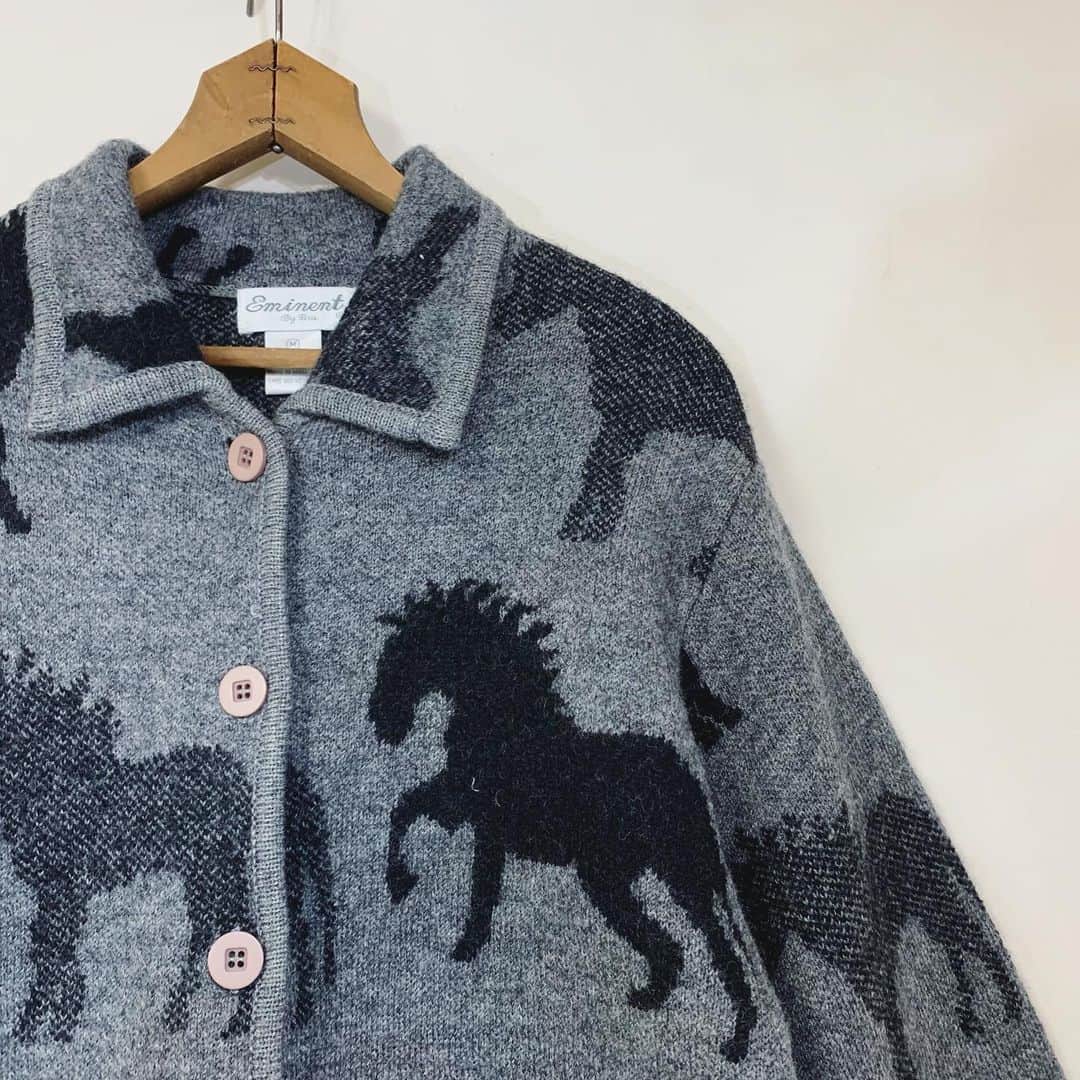 i nouさんのインスタグラム写真 - (i nouInstagram)「. SOLD.  horse knit shirt cardigan🐎 #inou_vintageclothing」2月4日 13時57分 - inou_vintageclothing