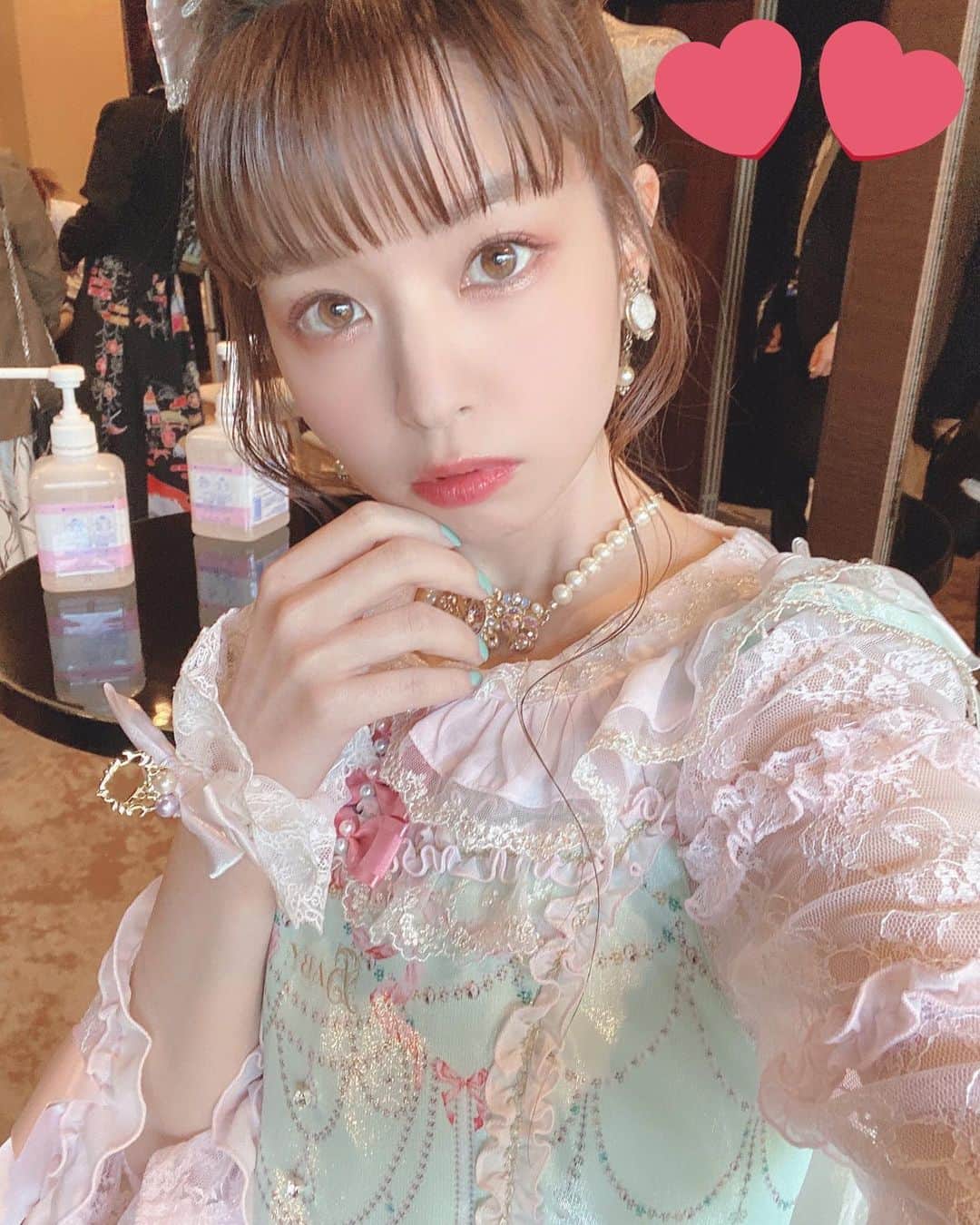春奈るなのインスタグラム：「まもなくです☺️☺️☺  https://www.weibo.com/p/1006066860374259?is_all=1」