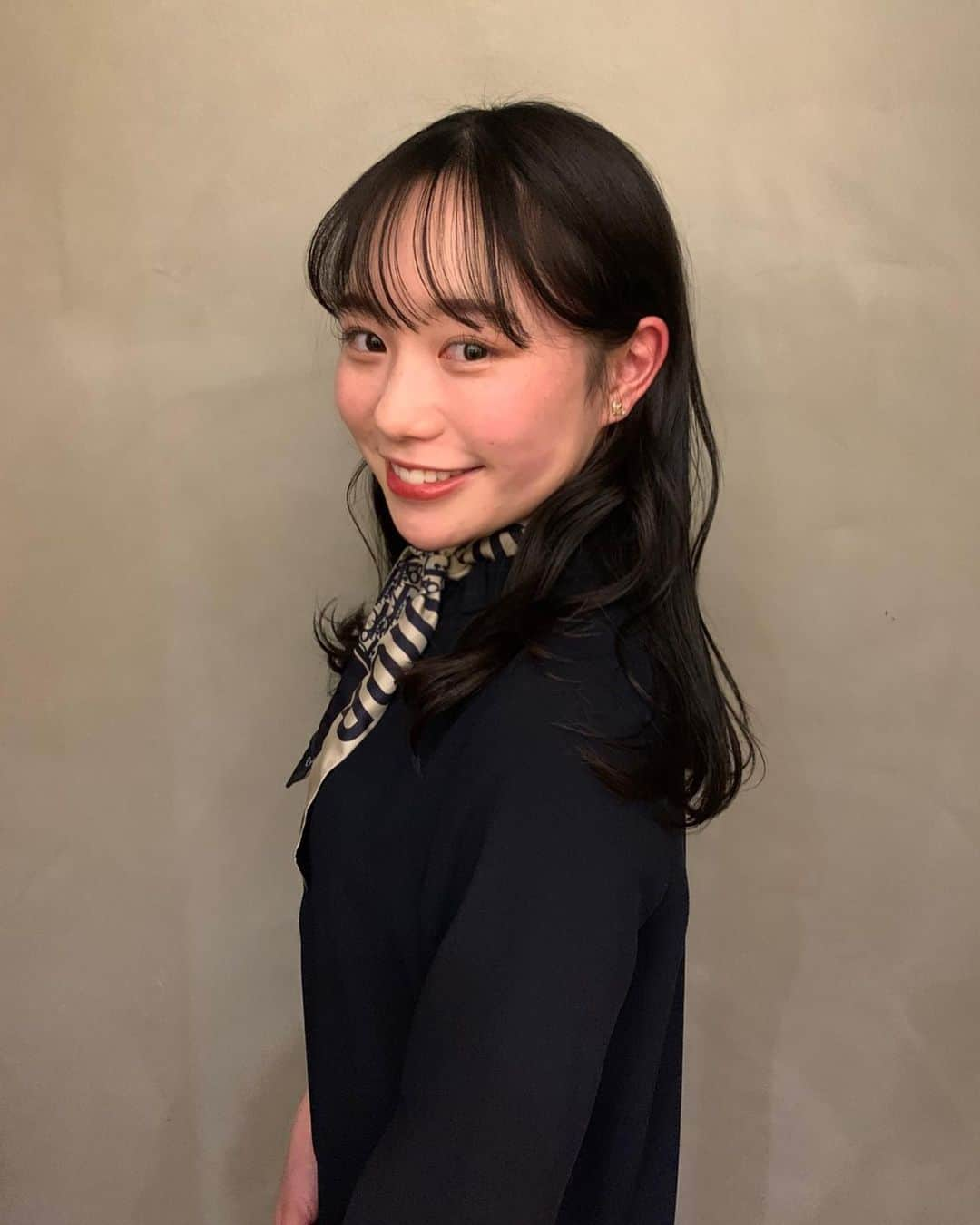 奥野莉瑛子さんのインスタグラム写真 - (奥野莉瑛子Instagram)「去年ブリーチしたからそれを活かして、 #透明感カラー をしてくれた🤍 めーちゃめちゃお気に入り♡ @uka363   カラーモデル募集してるからぜひぜひ行ってみてね〜‼︎🌱 気になる方はDMしてください😉  #ヘアカラー #サロン #サロンモデル #ブリーチ #ミスキャンパス関西学院 #mckg2020 #ootd #hairstyle #梅田美容室 #梅田サロン #茶屋町サロン」2月4日 14時21分 - okunorieko_