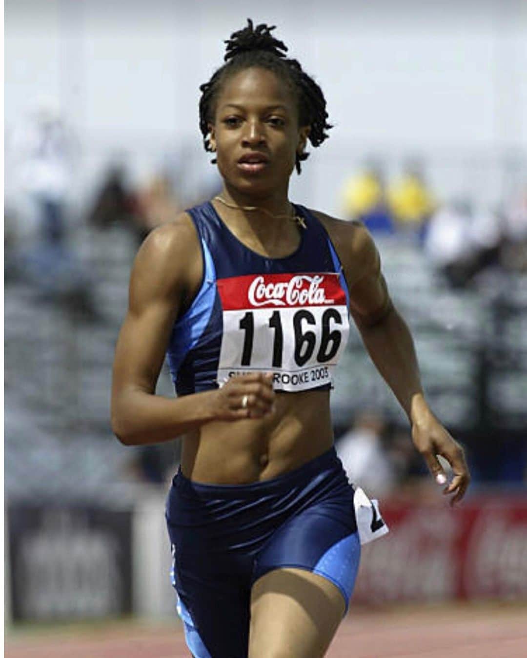 ナターシャ・ヘイスティングスのインスタグラム：「The little girl that dreamed she could, so she did! 💐❤️🏃🏽‍♀️ #NGWSD」