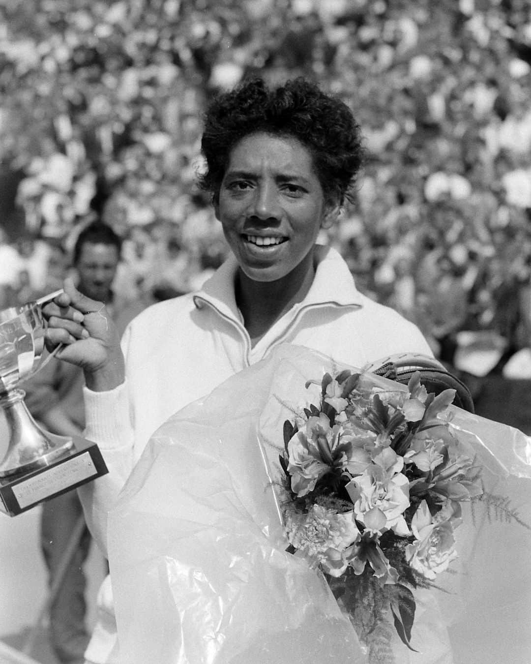 lifeさんのインスタグラム写真 - (lifeInstagram)「In 1956, tennis star Althea Gibson became the first Black player to win a Grand Slam tournament: the French Open.   LIFE photographer Thomas McAvoy chronicled Gibson's win and tour of Europe, rare outtakes of which are shared here. When LIFE asked about her Grand Slam victory, she responded, "I'm elated and I'm not. If I'd lost I'd feel the same." This determination led to multiple Grand Slam titles and a second career as a professional golfer. She later became the first Black woman admitted to the LPGA.   For more on Gibson's inspiring life, check out her autobiography 'I Always Wanted To Be Somebody' (1958) or the biography 'Born To Win: The Althea Gibson Story' (2004).  #altheagibson #grandslam #womeninsports #tennishistory #blackhistory #sportshistory #lpga」2月4日 5時53分 - life