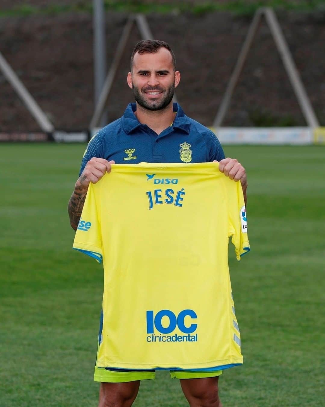 LFPさんのインスタグラム写真 - (LFPInstagram)「👕🐥 @jeserodriguez10 💛🔙 @udlaspalmasoficial   #Jese #LasPalmas #LaLigaSmartBank #LaLiga #YouHaveToLiveIt #HayQueVivirla」2月4日 6時00分 - laliga