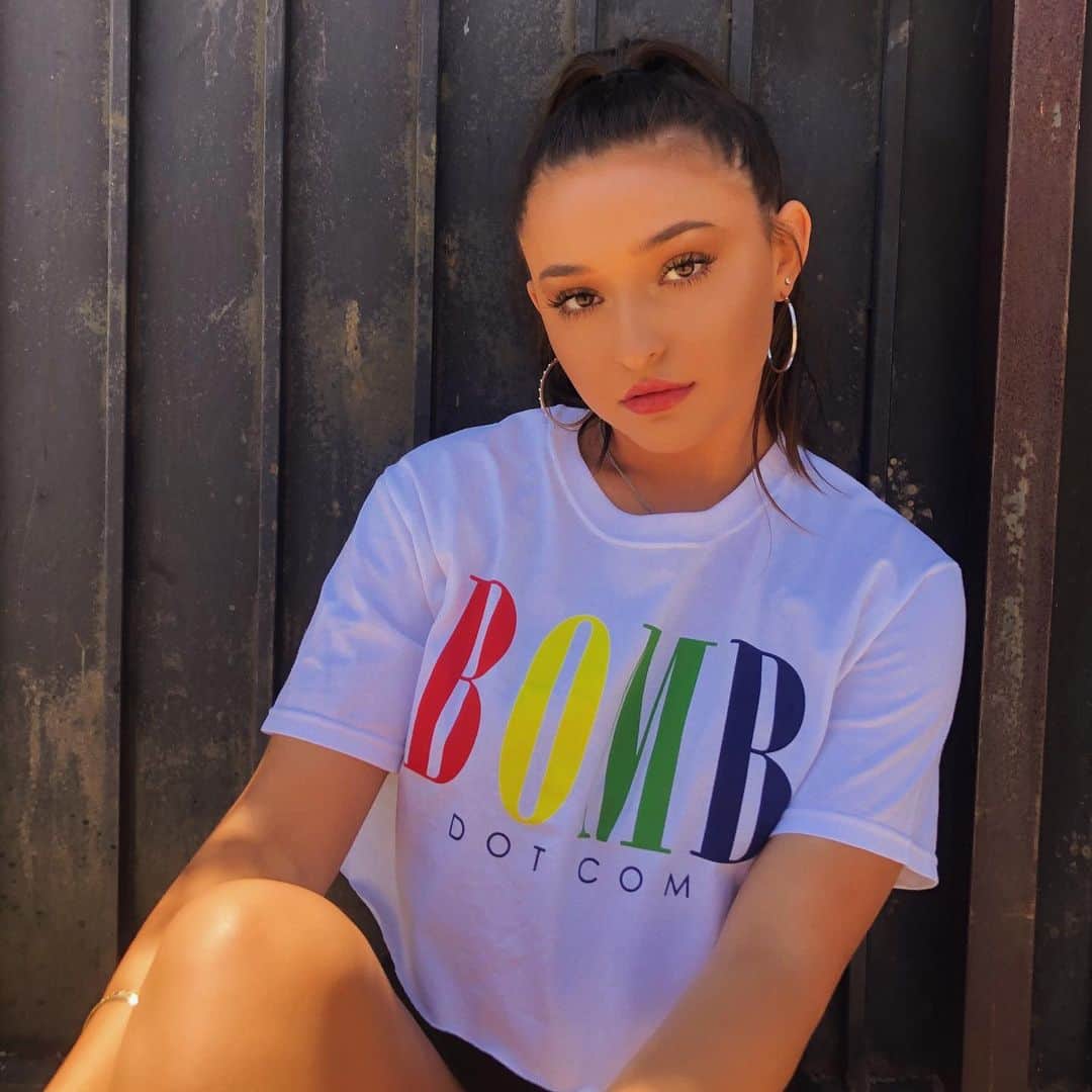 テイラー・グラブスのインスタグラム：「wyd rn?」