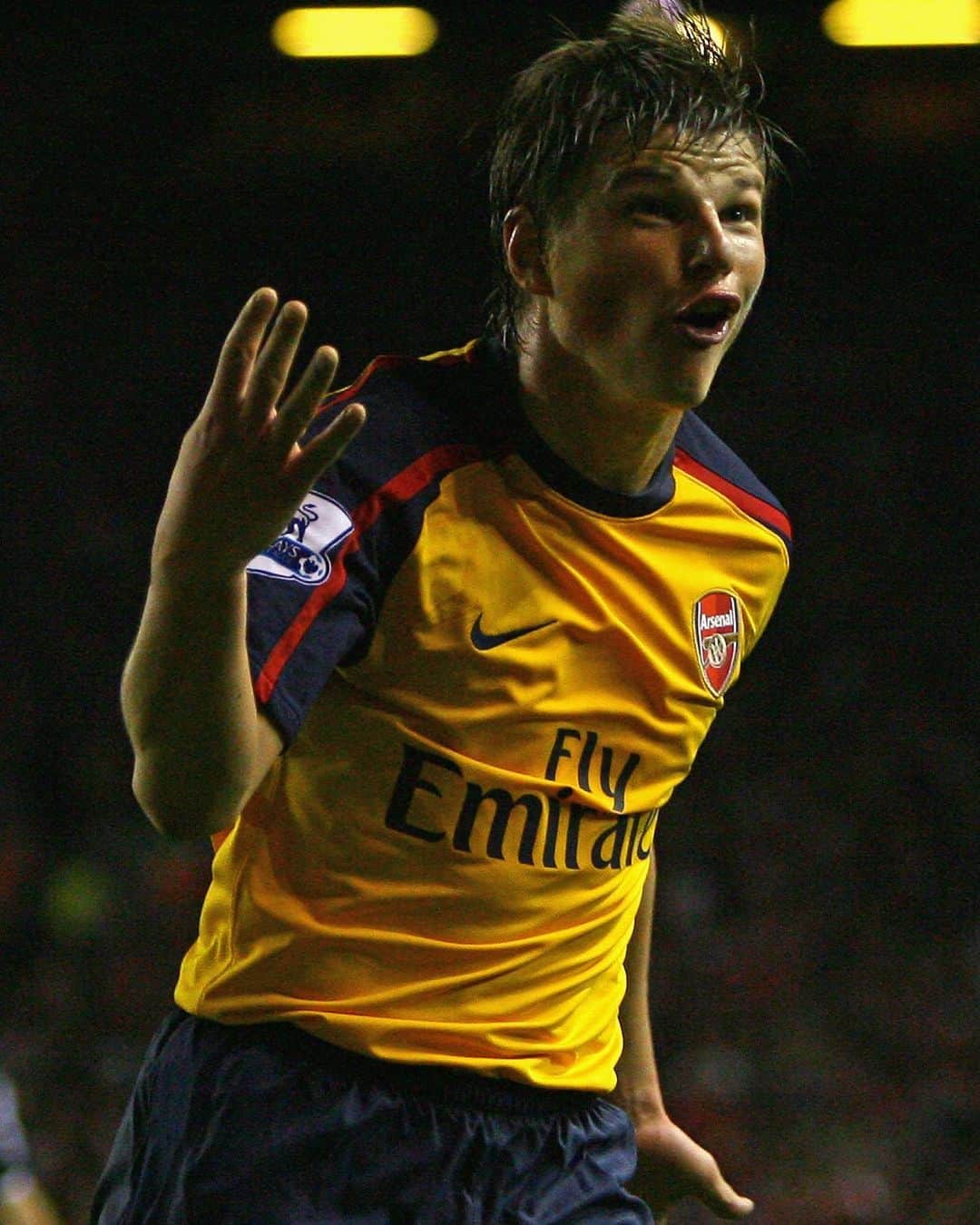 アーセナルFCさんのインスタグラム写真 - (アーセナルFCInstagram)「🔙 #OnThisDay in 2009... @andrey.arshavin10 became a Gunner! ✍️😍⁣ ⁣ #Arsenal #AFC #COYG #arshavin」2月4日 6時27分 - arsenal