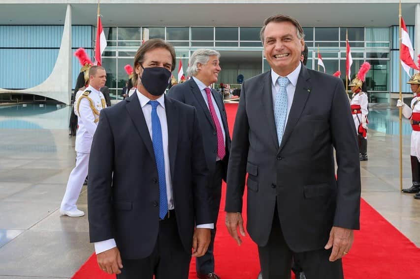 ジルマ・ルセフのインスタグラム：「O Presidente Jair Bolsonaro recebeu Luis Alberto Lacalle Pou, Presidente do Uruguai, nesta quarta-feira (3). Na pauta, mudanças para o Mercosul e projetos de infraestrutura. Fotos: Marcos Corrêa/PR」