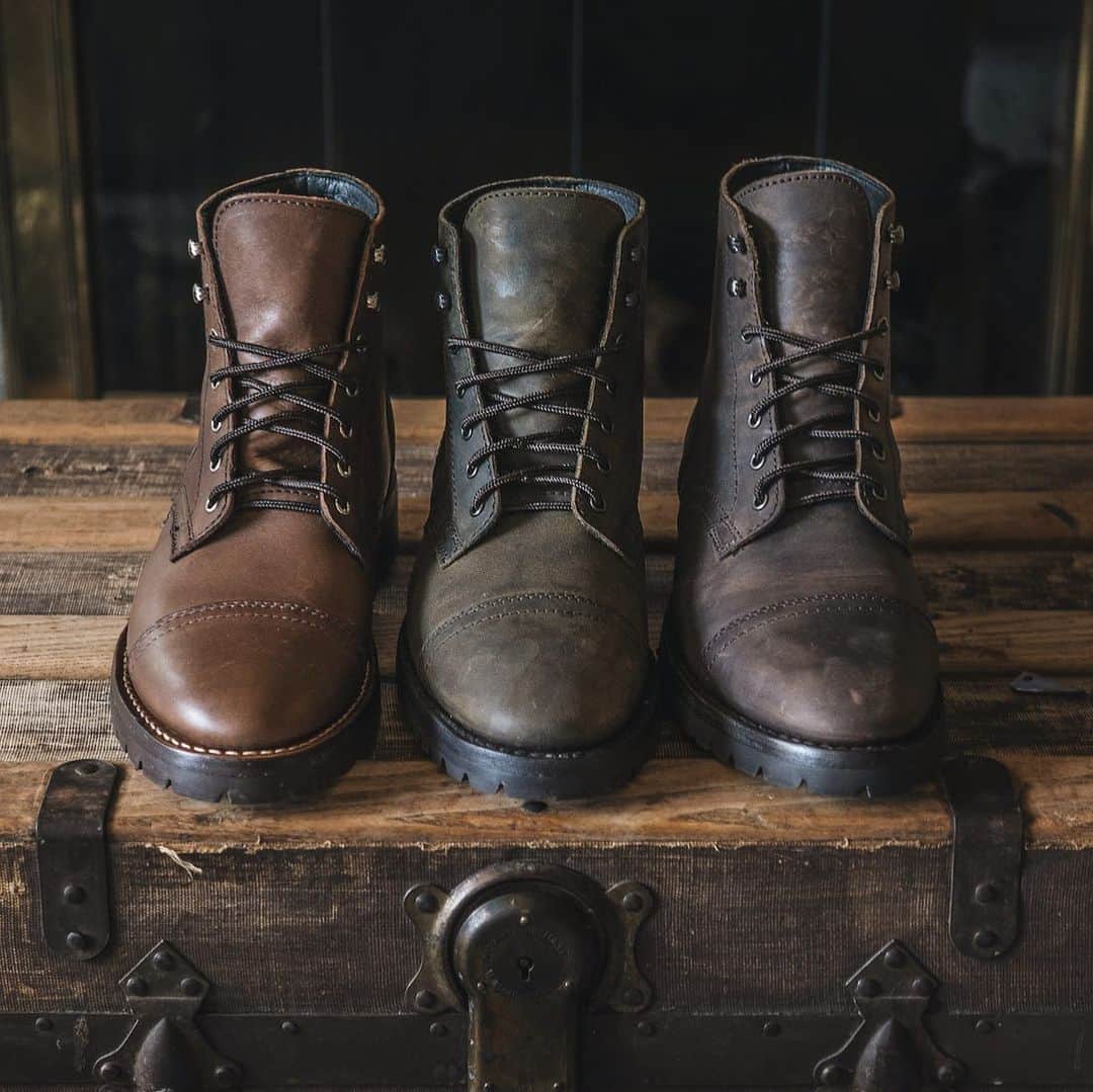 Daily Suitsのインスタグラム：「Love these! @thursdayboots」