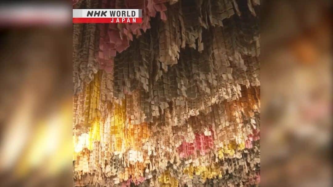 のインスタグラム：「🌈These colorful rice crackers look almost too pretty to eat!😋 . 👉Watch more short clips｜Free On Demand｜At a Glance｜NHK WORLD-JAPAN website.👀 . 👉Tap the link in our bio for more on the latest from Japan. . . #kakimochi #かきもち #ricecracker #ricesnack #japanesefood #japansnack #onlyinjapan #japanesesnacks #japantradition #traditionalmethods #japanesetradition #oldways #traditionaljapan #japanculture #Hakusan #IshikawaPrefecture #japan #AtaGlance #nhkworld #nhkworldnews #nhkworldjapan #nhk」