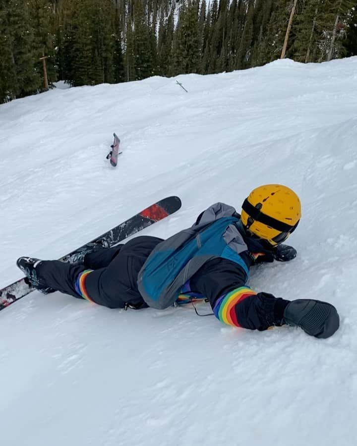 Nolan Gouldのインスタグラム：「I had one Irish Coffee at 13,000 feet then @mattlinton11 had to rescue me from a double black diamond run five minutes later.」