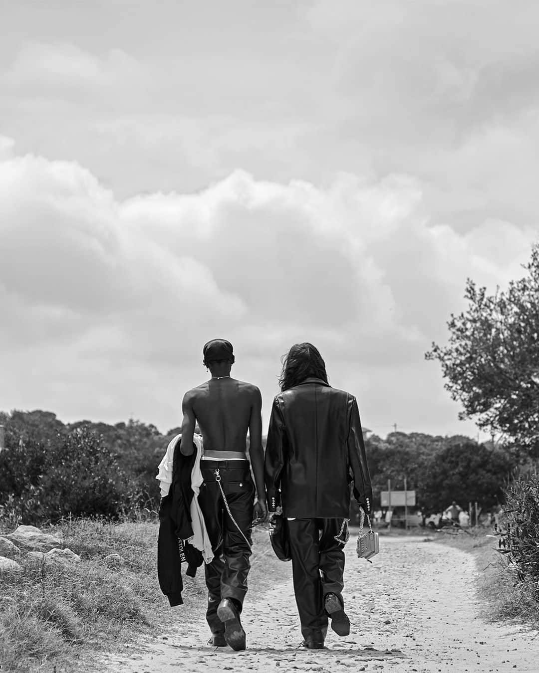 のインスタグラム：「LOVE GAMES.... ❤️ New drop, Releasing Tomorrow ⚡ campaign captured by @derekhendersonphoto」