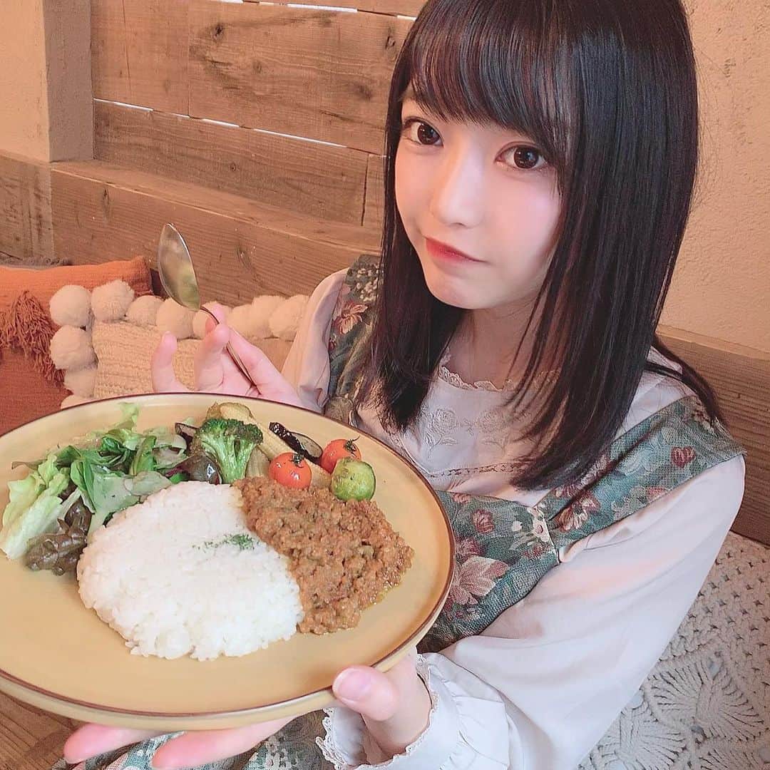 吉沢朱音のグルメインスタ