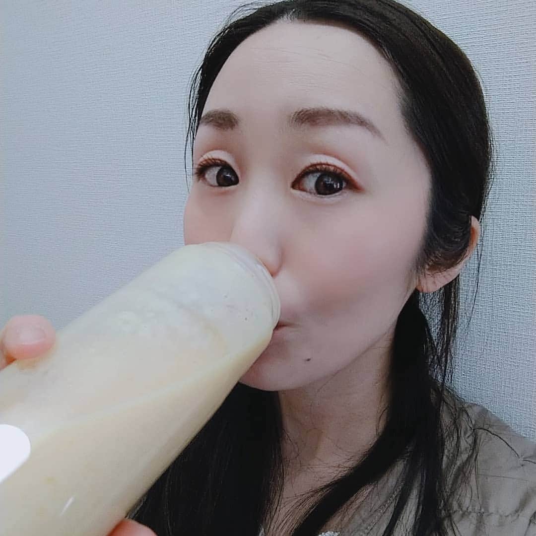 のインスタグラム：「豆乳×プロテイン×みかん×バナナ  美味(๑´ڡ`๑)  #朝食 #breakfast #豆乳 #soymilk #プロテイン #protein #みかん #orange #バナナ #banana #悠木あやね #AyaneYuki #YukiAyane #유우키아야네 #カプセルエージェンシー #capsuleagency #AV女優 #セクシー女優 #アダルト女優 #女優 #モデル #asiangirls #asiandoll #asianbeauty #asiansexy #japanese #japanesegirl #japanesegirls #model #nudemodel」