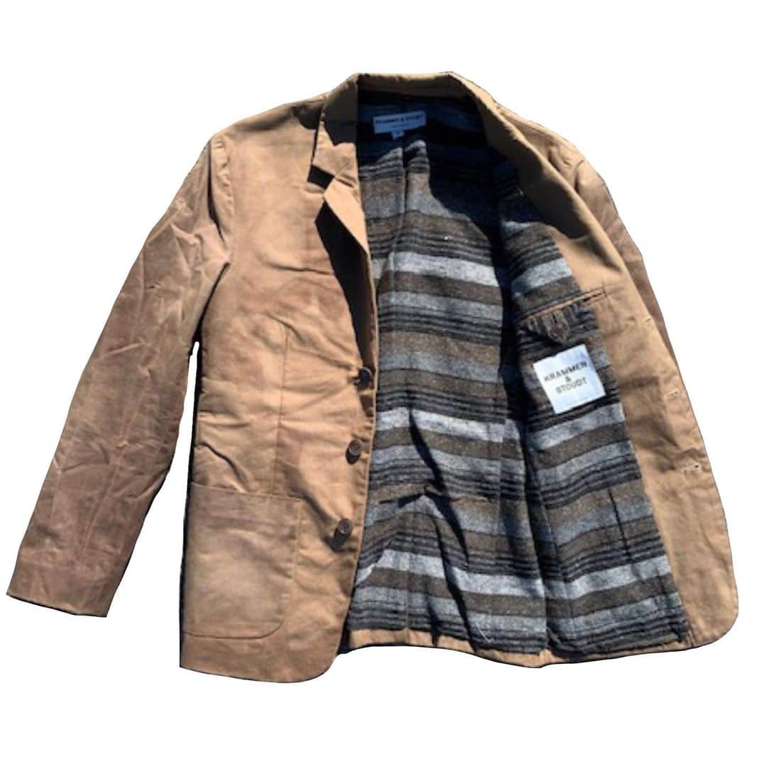 クラマー&スタウトのインスタグラム：「Wax cotton 3 button patch pocket blazer. Fully flannel lined. 4 button surgeons cuffs. One off shown at Men’s Week fashion show in New York. Size 38.」