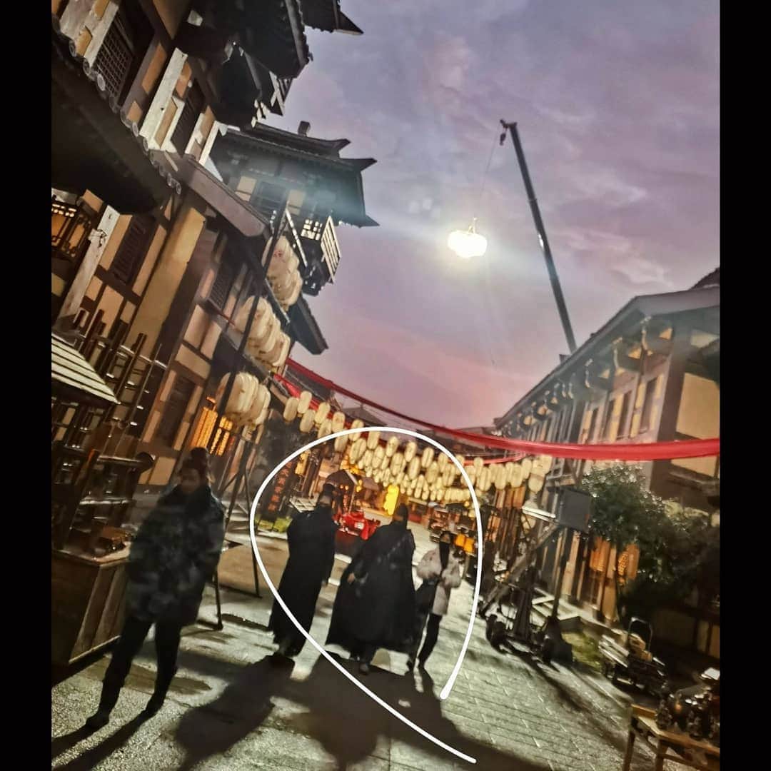 ダンソン・タンのインスタグラム：「天亮說晚安🌙 - #DT #橫店 #唐禹哲」
