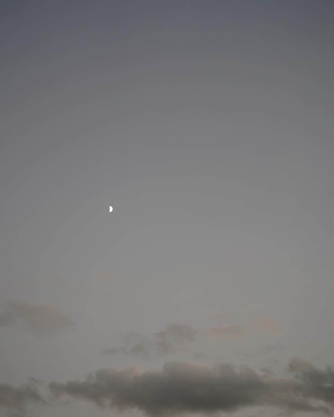 ima_ju / Jun Iのインスタグラム：「: : Far Half  : : 折り返し地点なのか、あと半分なのか、遠いな東京.... : : ::」