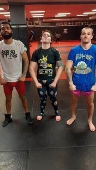 ジョンス のインスタグラム：「“You gotta wrestle” @captainkealohi  . . Learning, growing, evolving 💯 . . @nickgjelaj  @kay.la.roo  @jacksonwink_mma  @striking101  @lms.nyc  . . #wrestling#training#work#lmsnyc#oneshot#share#post#explore#fighter#wednesday」