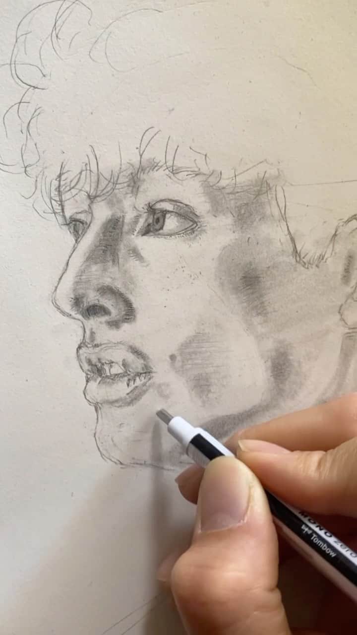 ZOEのインスタグラム：「2051.2.4 @zoe1201art #個展するぞ」