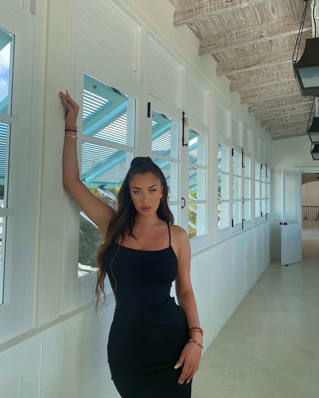 Anastasia Karanikolaouのインスタグラム：「energy shift 💫 @fashionnova」