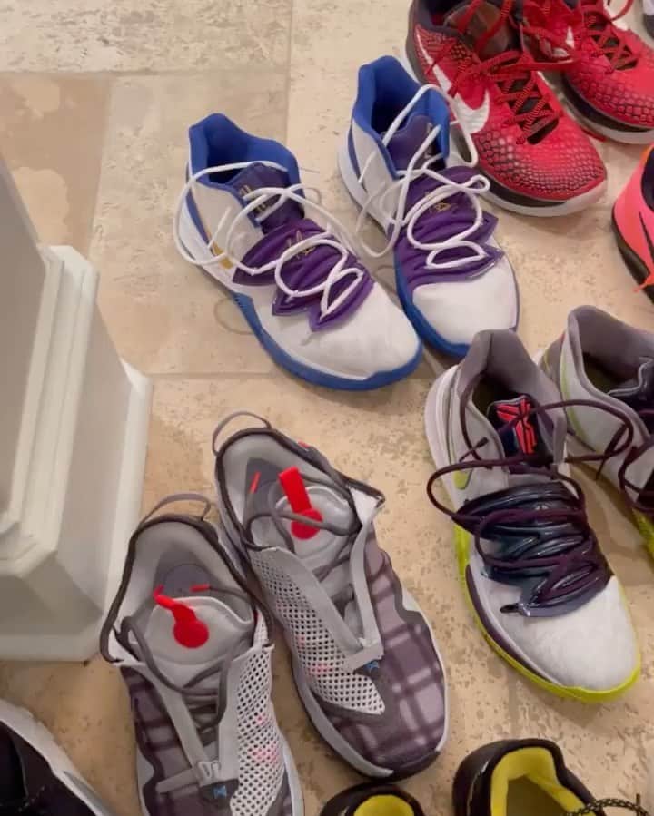 のインスタグラム：「Ja Morant gives a sneak peek into his Nike Basketball collection. 👀🔥 @nicekickshoops」