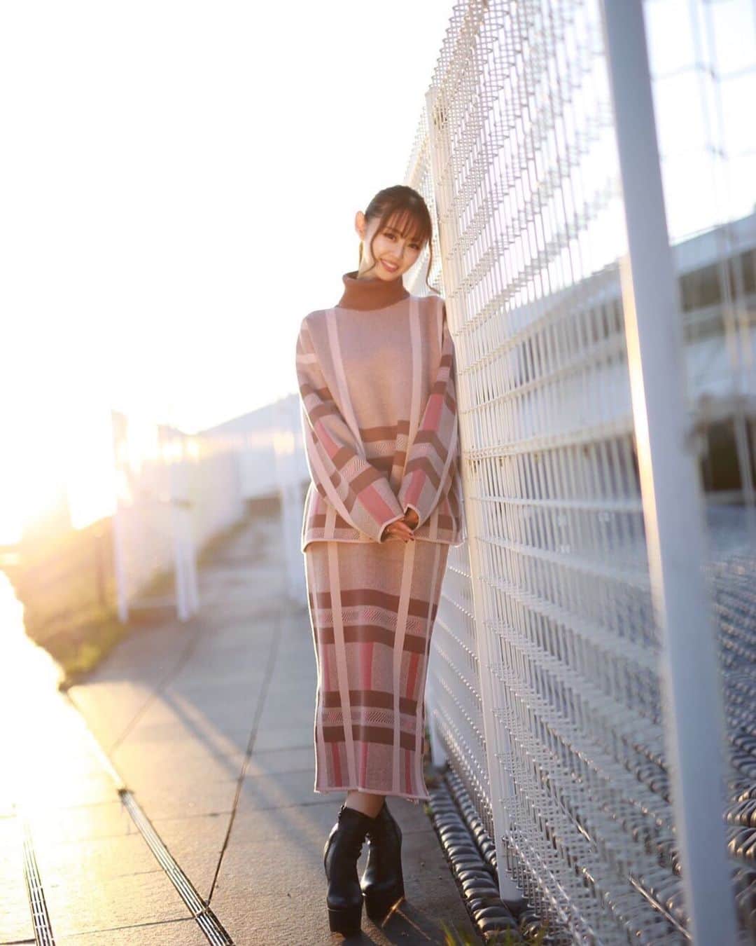 小川舞のインスタグラム：「*⋆⸜ ᵍ ᵒ ᵒ ᵈ  ᵐ ᵒ ʳ ᐢ ⁱ ᐢ ᵍ ¨̮⸝⋆*﻿ ------------------------------﻿ おはよ☀️﻿ ------------------------------﻿ ﻿ #supergt #JLOC #ランボルギーニ #88号車 #レースクイーン #racequeen #モデル #model #ポートレート #portrait #フォロワー募集中  #japanese #japan #japanesegirl #followme  #ロングヘアー #お洒落さんと繋がりたい #winter #セルフィ#ゆるふわ #instafashion #ootd #dress #tokyo #撮影会」