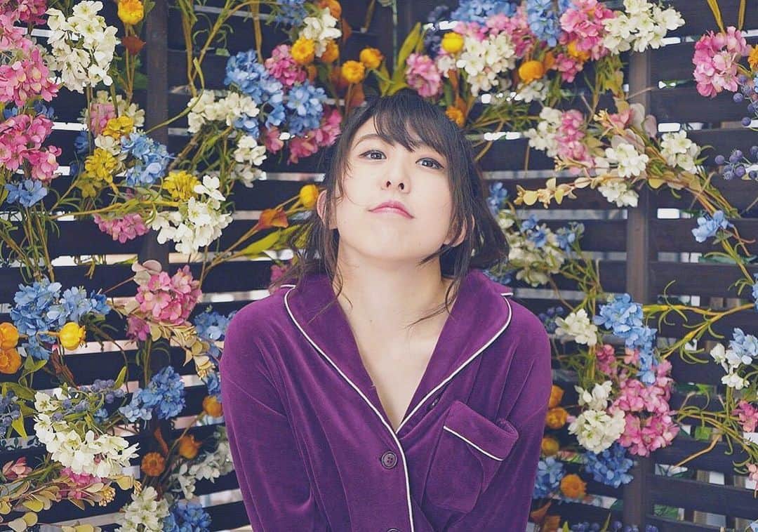 井上麗夢のインスタグラム：「おはよう☀️﻿ ﻿ ﻿ 今日は撮影に行ってくるよ〜﻿ 告知できるまで待っててね🙆‍♀️﻿ ﻿ ﻿ 長丁場になりそうだから頑張るぞー🙆‍♀️﻿ ﻿ ﻿ ﻿ __________﻿ ﻿ 【YouTube】﻿ ﻿ 2/14(日)20:00〜START﻿ 毎週、金日更新﻿ ﻿ 女子が吐露する「とろトーク」﻿ ただ、お酒飲んで喋ってる﻿ 私たちが楽しいだけのチャンネルです🥰❤️﻿ ﻿ ﻿ プロフィールトップページからリンク飛べます🙆‍♀️❤️﻿ ﻿ 「とろチャンネル」﻿ で検索するとたくさんでてきちゃうから﻿ 大変かもしれないけど、、笑笑﻿ 見つけてチャンネル登録してもらえたら﻿ とってもうれしいなー！！﻿ ﻿ ﻿ お題のストックは50個以上！﻿ めちゃくちゃに喋り倒して﻿ 飲み倒します！！！！﻿ ﻿ ﻿ __________﻿ ﻿ ﻿ ﻿ Twitter:@Remu_19﻿ ﻿ ﻿ ﻿ #カメラ女子 #カメラ女子部 #ipone #東京写真部 #写真部 #instagood  #olympuspen #写真好きな人と繋がりたい  #写真を撮るのが好きな人と繋がりたい  #カメラ好きな人と繋がりたい #カメラマン募集 #ファインダー越しの私の世界  #フィルター越しの私の世界 #ポートレート #ポートレートモデル #女優 #井上麗夢　#YouTube #ダイエット #写真集 #被写体モデル #被写体 #撮影会モデル #撮影会 #断捨離」