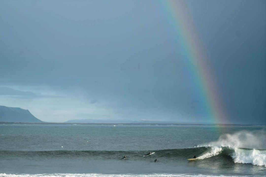 クリス・バーカードさんのインスタグラム写真 - (クリス・バーカードInstagram)「Icelandic Surfers are fighting to protect their beloved wave Thorli.  Thorli is the beating heart of the Icelandic Surf scene with a long history, and it would be a shame to see such A world class wave disappear into faded memory. The Icelandic Surf community has banded together to try and reach a solution with the local township. We would appreciate your support (locals & foreigners alike) You can help by signing our petition. Link in bio - @ellithor   For more information @arcticsurfers @eaglesfarmlife @sigurthoreinar」2月4日 9時39分 - chrisburkard