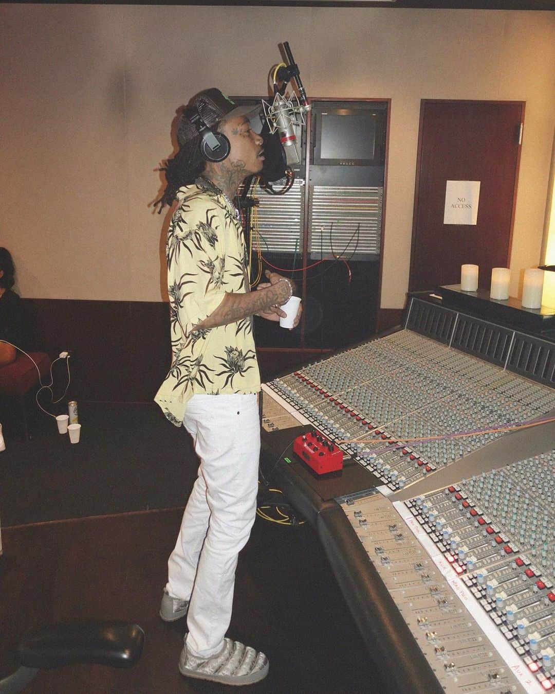 ウィズ・カリファのインスタグラム：「New Taylor Gang Mixtape on the way. Taylor Nights」