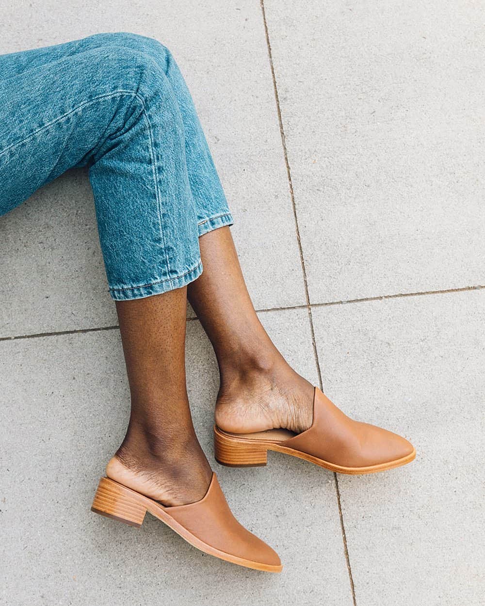ソルドスのインスタグラム：「our wear anywhere wonder ✨🙌⁣⁣ ⁣⁣ slide into style with our venetian mule, link in bio.」