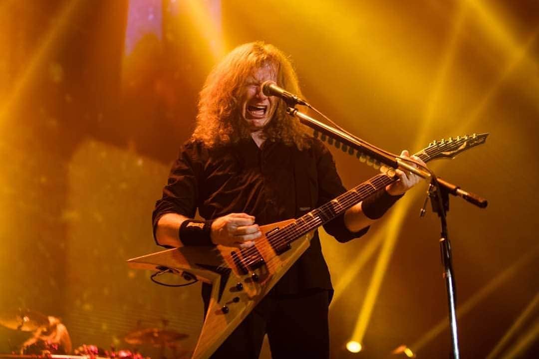 Megadethのインスタグラム：「Tomorrow is #THURSDAVE! Let’s have some fun as we get ready for a new episode of The Dave Mustaine Show at 12pm PT / 3pm ET! Type in the comments what your ALL-TIME favorite Megadeth song is! If you HAD to pick just one, what would it be? gimmemetal.com」
