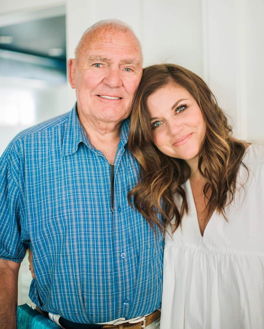 ティファニー・ティーセンのインスタグラム：「Happy Birthday Daddy! I love you bunches and the world is a sweeter place with you in it.」