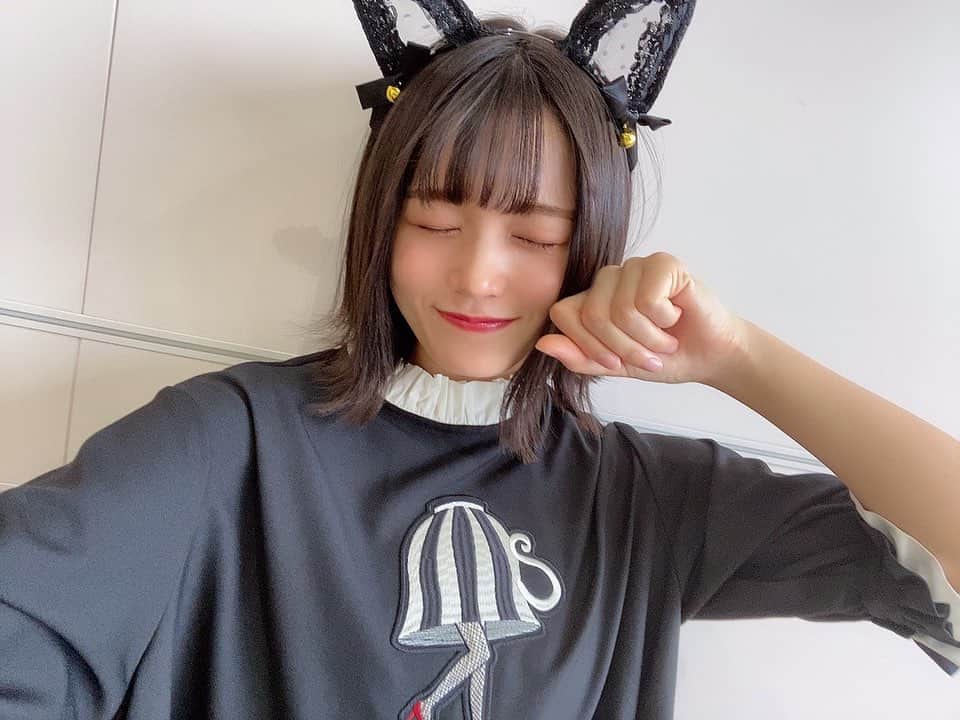 安藤千伽奈さんのインスタグラム写真 - (安藤千伽奈Instagram)「*°﻿ 生写真のオフショット📸﻿ 黒猫になりました( ΦωΦ )﻿ ﻿」2月4日 11時36分 - ando_chikana_ngt48