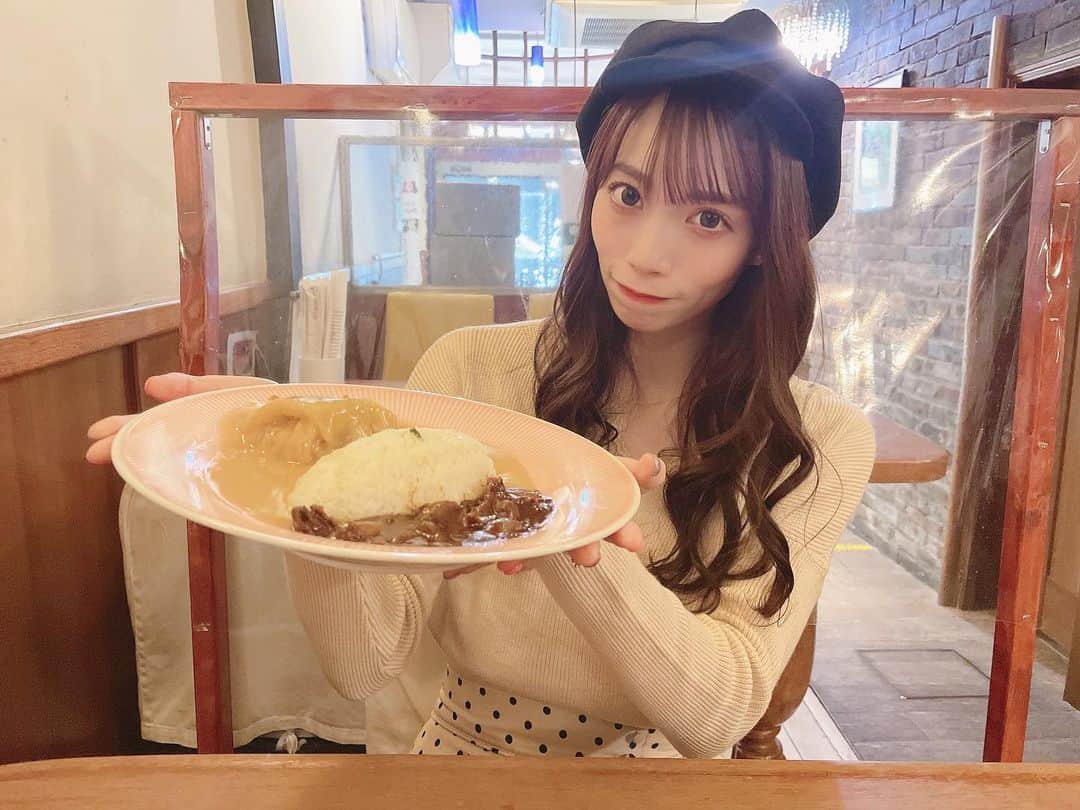 宇佐美幸乃のインスタグラム：「#アカシア 行ってきたよー！  ロールキャベツシチューとハヤシライスのハーフ＆ハーフ  世界一好きなロールキャベツ🙌🏻 ほんとにほんとに美味しいから新宿行った時食べるべし。 最高だったー！  #shinjuku #新宿グルメ #アカシア　#喫茶店　#ロールキャベツ　#ハヤシライス　#food #foodstagram #instagram #instagood #instalike #instapic #picture #idol #japanesegirl #followｍe」