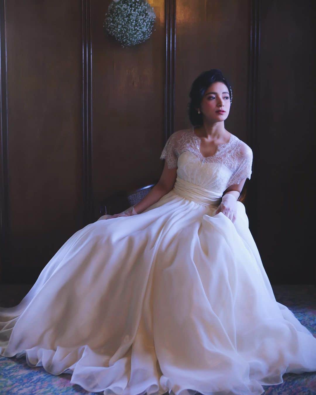 CLAIREのインスタグラム：「クラシカルな洋装もおすすめです✨ ・ @clairebridalstudio」