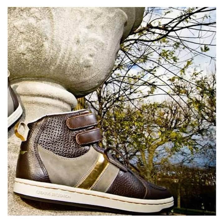 クリエイティブリクリエーションのインスタグラム：「A Peek Inside Creative Recreation’s History... TRAVELING THE WORLD  • • • #creativerecreation #cr8rec #backtoourroots #downmemorylane」