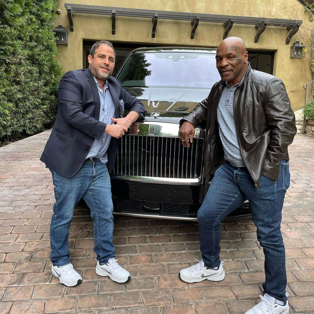 ブレット・ラトナーさんのインスタグラム写真 - (ブレット・ラトナーInstagram)「@MikeTyson told me from the Rolls Royce to the gutter is just one step! @nike #Monarchs」2月4日 12時09分 - brettrat