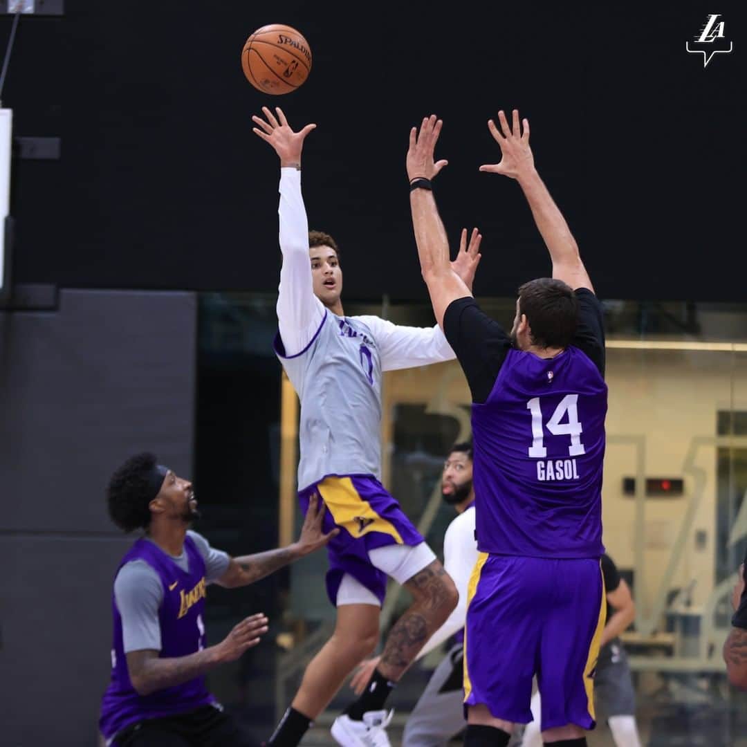 Los Angeles Lakersさんのインスタグラム写真 - (Los Angeles LakersInstagram)「In-House Competition ⚔️」2月4日 12時21分 - lakers