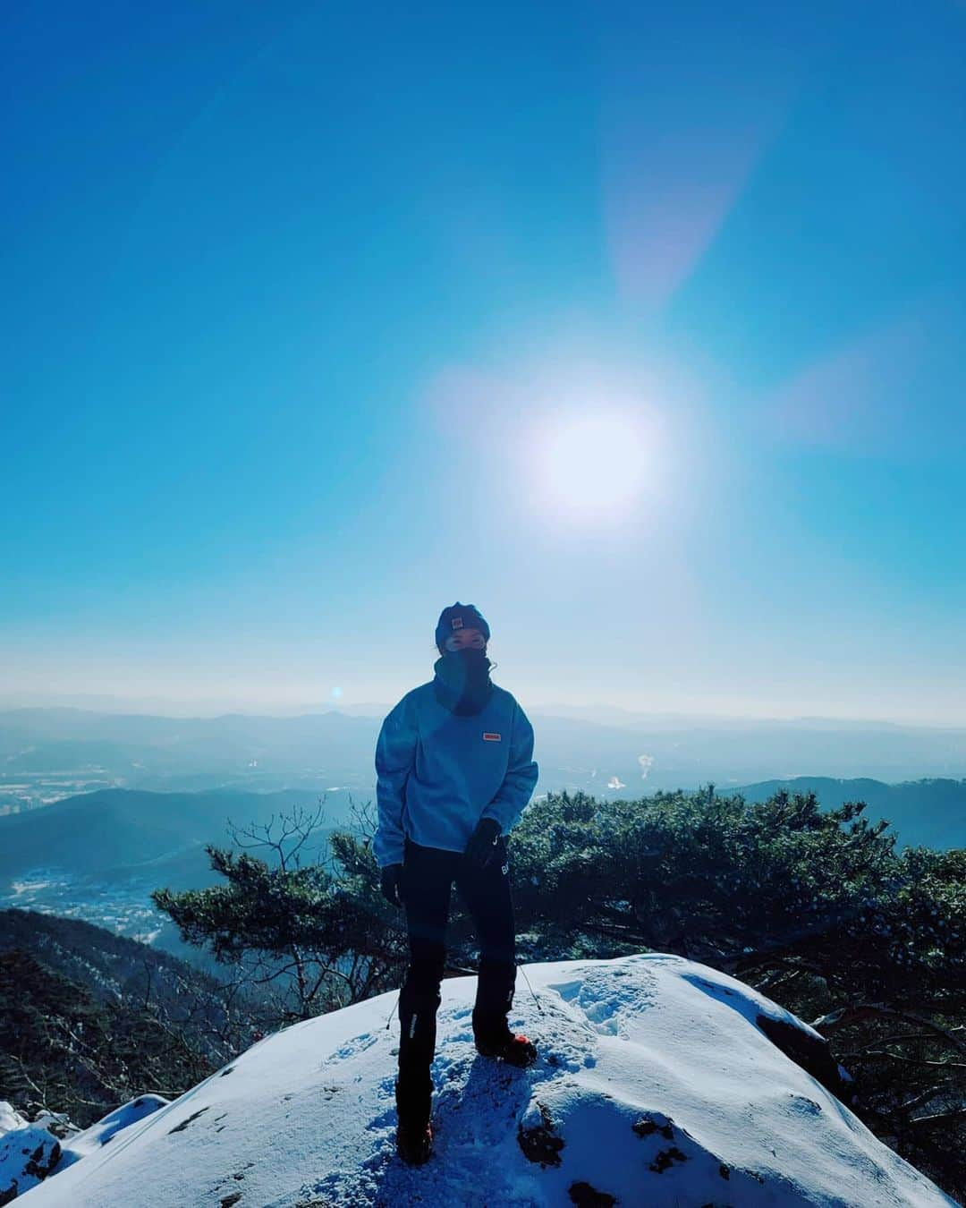 イ・シヨンさんのインスタグラム写真 - (イ・シヨンInstagram)「지금까지 갔던 청계산중에 가장 예쁜 날이었다❄」2月4日 12時35分 - leesiyoung38