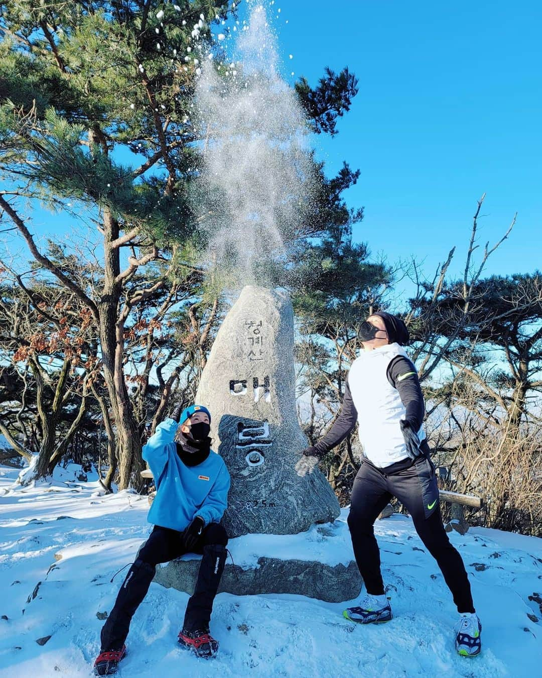 イ・シヨンさんのインスタグラム写真 - (イ・シヨンInstagram)「지금까지 갔던 청계산중에 가장 예쁜 날이었다❄」2月4日 12時35分 - leesiyoung38