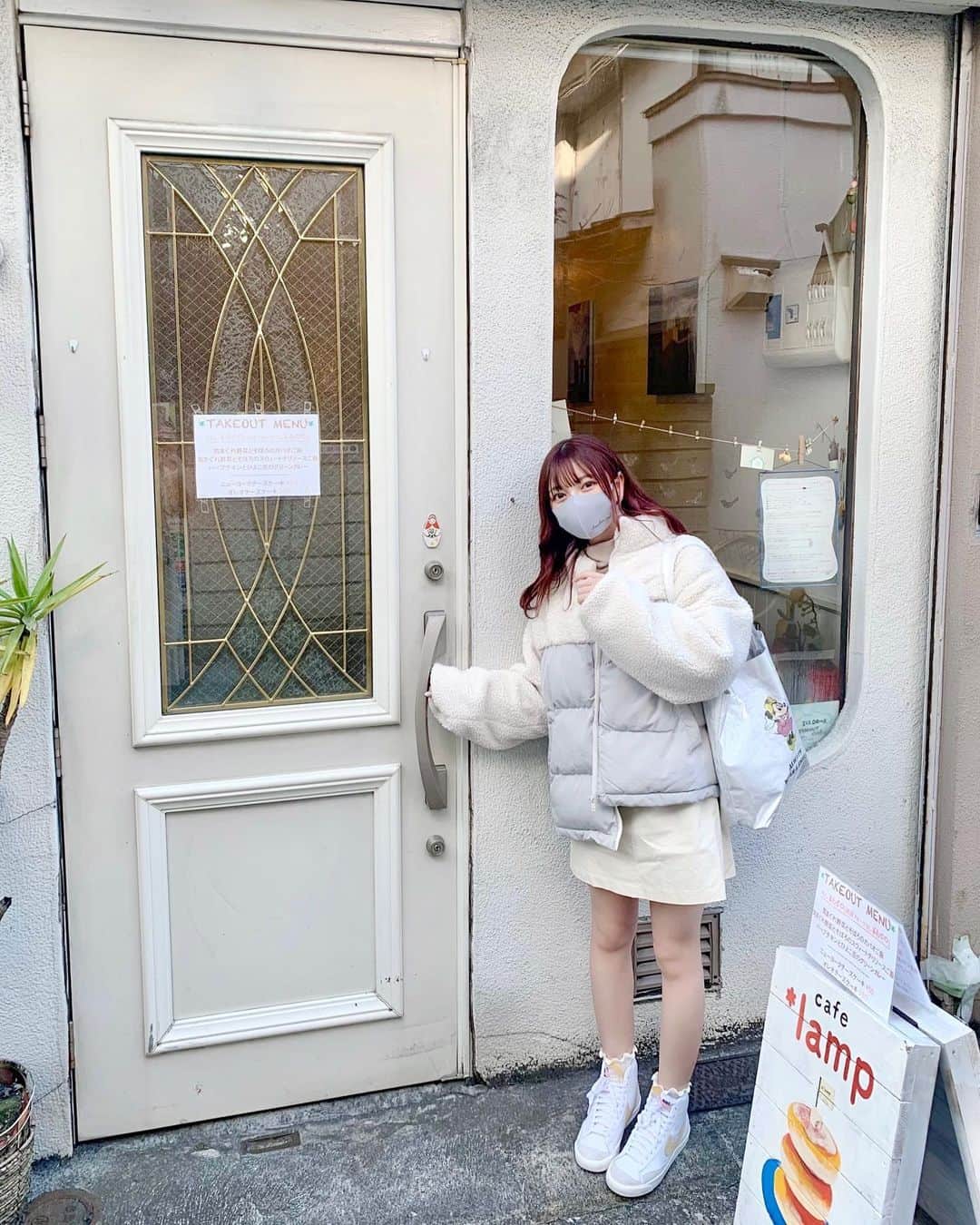 廣川奈々聖のインスタグラム：「美味しかった〜 🐁🥞﻿♡ ﻿ ﻿この日は寒いのに脚を出しすぎた ﻿ ﻿ #cafelamp #ホットケーキ部 #目白カフェ #池袋カフェ #ななせのcafe巡り #ワントーンコーデ #ホワイトコーデ」