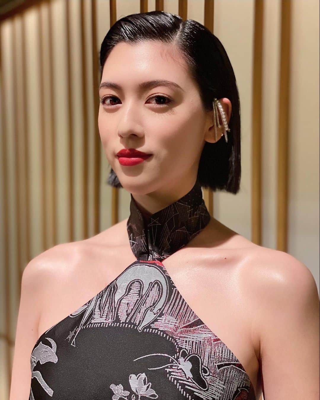 三吉彩花さんのインスタグラム写真 - (三吉彩花Instagram)「Weibo Account Festival in Tokyo 2020にて  『話題女優賞』を頂きました。  これからも精進して参ります！  いつも温かい声援をくださる皆様  本当に感謝しています。  有難うございます。  #weibo #weiboaccountfestivalintokyo2020  #微博日本群英会  #微博日本群英会2020」2月4日 22時42分 - miyoshi.aa