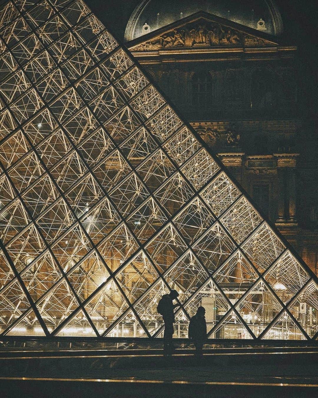Berlin Tokyoさんのインスタグラム写真 - (Berlin TokyoInstagram)「Winter day in Paris. . . I took these photos last January during a fashion week, before the coronavirus spread around the world. The world has changed so much in a year. .  tbt . . . #Hellofrom #Paris , #France」2月4日 22時43分 - tokio_kid