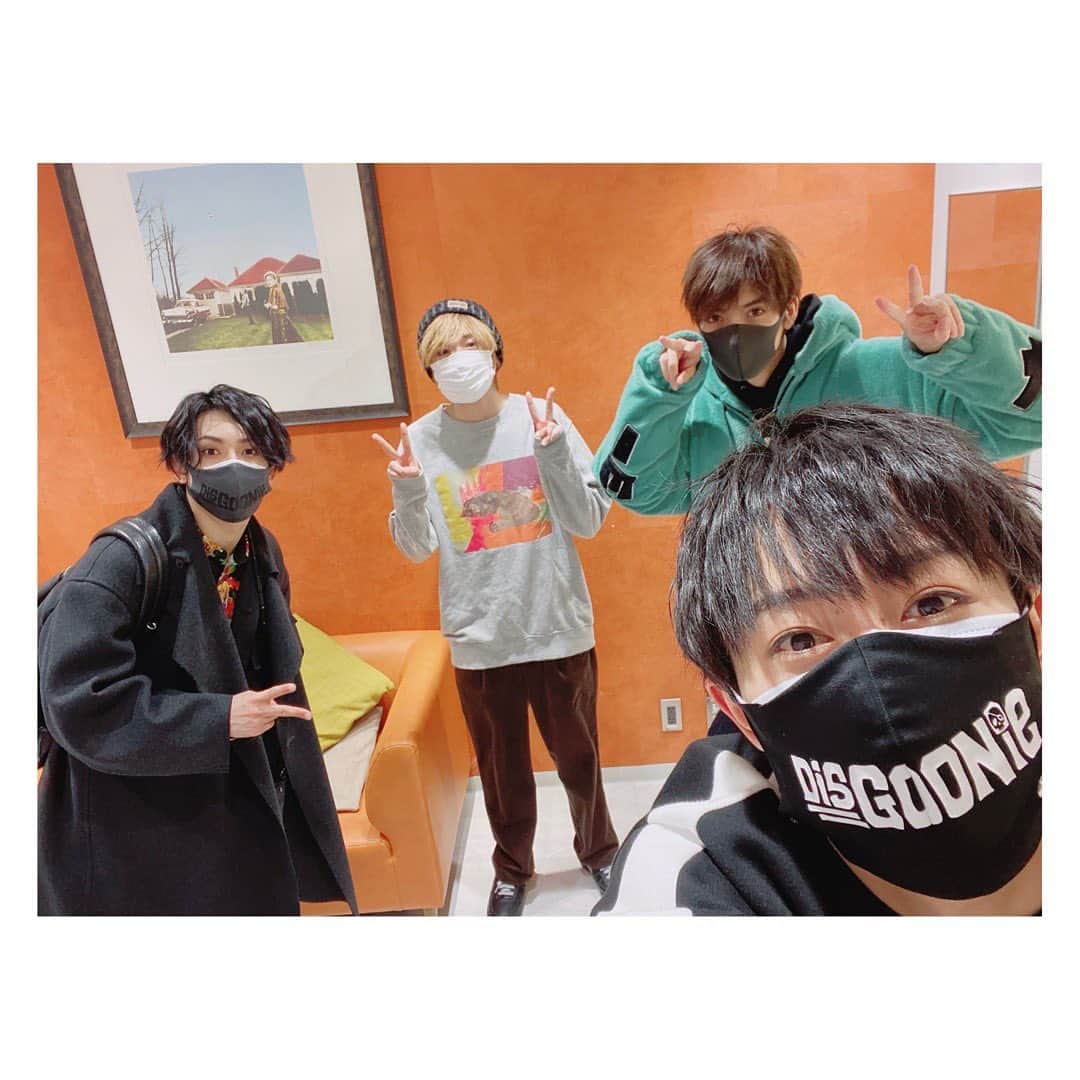 猪野広樹のインスタグラム：「本日も無事終演。　  残すは３日、5公演…！　　無事に港に辿り着けます様に…！！」