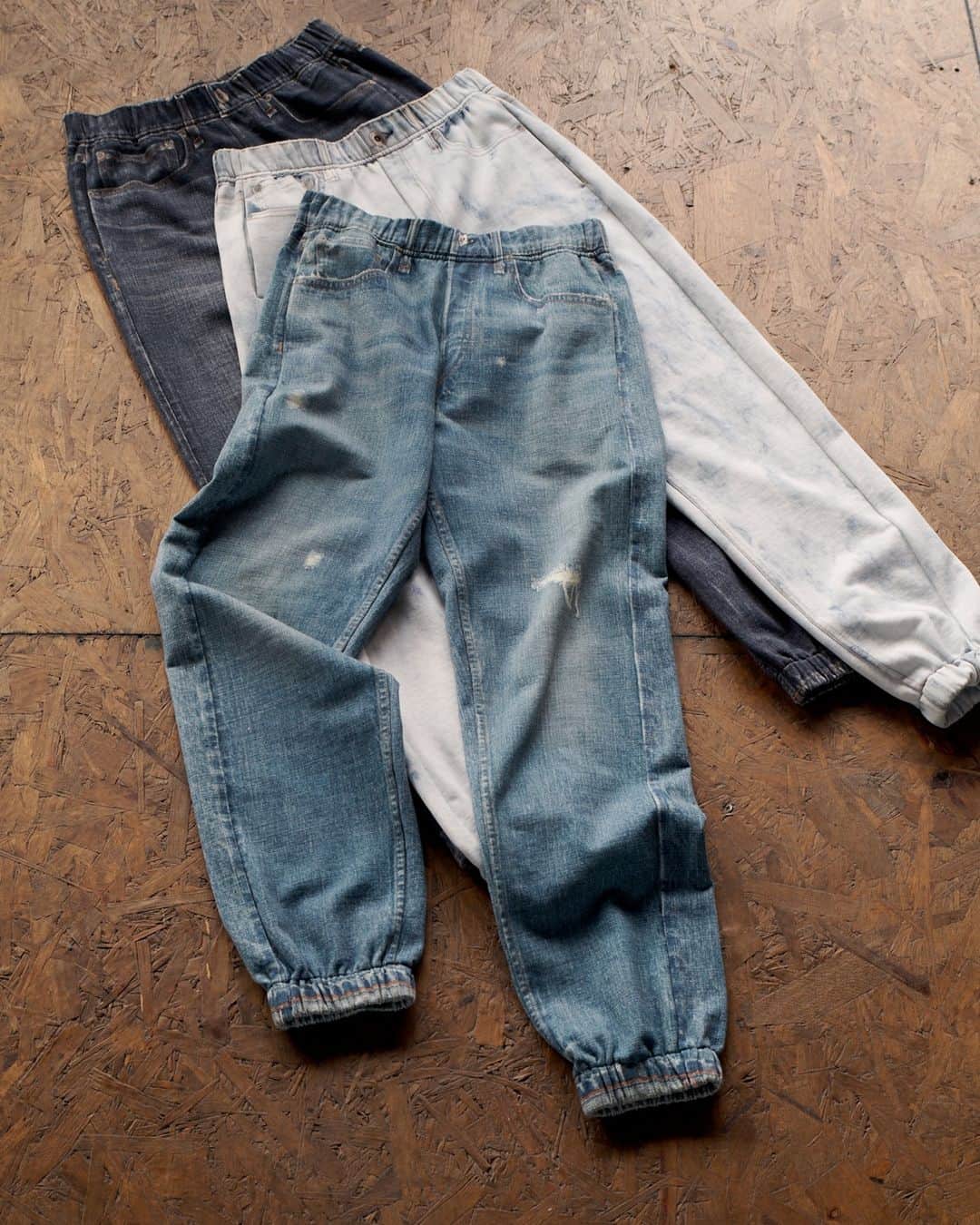 ラグ&ボーンのインスタグラム：「Remember Miramar? Good news: It's back. This time in Oasis, a pale sky blue, acid indigo wash. Painstakingly printed to perfection on ultra-soft French terry.」