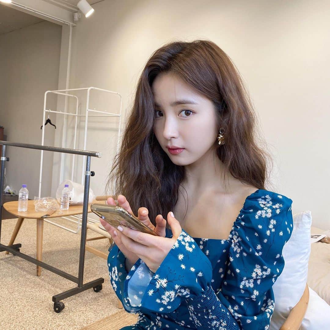 シン・セギョンのインスタグラム：「#runon 안녕」
