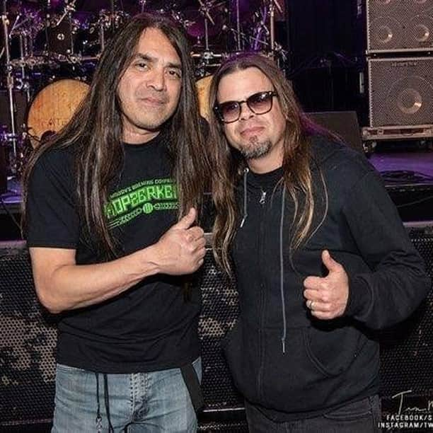 Queensrycheさんのインスタグラム写真 - (QueensrycheInstagram)「#tbt🔙📸 - Todd with Ray Alder of Fates Warning (photo credit @savoiaphotographylive)  #queensryche #throwbackthursday #theverdicttour #toddlatorre #tlt #rayalder #fateswarning #friends #friendship #leadvocalists #memoriesmade #goodtimes #queensrychetour #liveshows #leadsingers」2月4日 23時31分 - queensrycheofficial