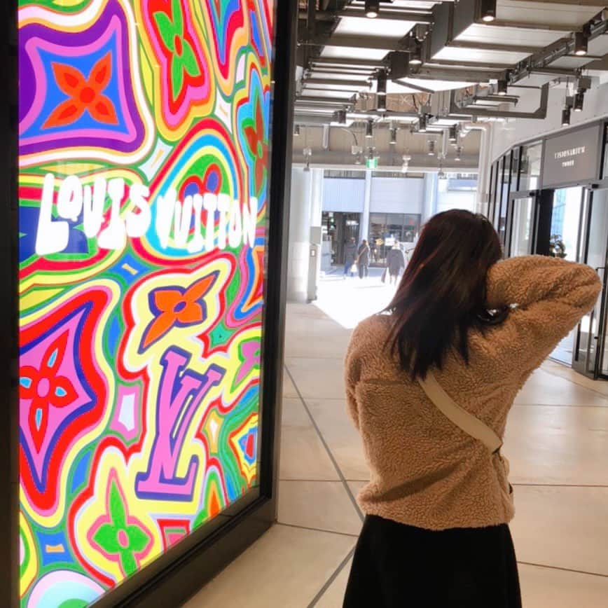 のインスタグラム：「映えスポットがたくさんあるMIYASHITA PARK！ またふらっと行きたいなあ🕊 ちなみに今日は頭痛な眠気にだるおもな一日でした(ㆆ_ㆆ) 今週ずっとそんな感じだけど笑 明日はどんな一日に？♥ ・ #miyashitapark #宮下パーク #ミヤシタパーク  #映えスポット #かふぇ #かふぇめぐり #屋上テラス #渋谷カフェ #渋谷グルメ #渋谷ランチ」