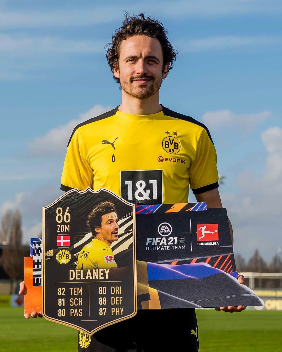 ボルシア・ドルトムントさんのインスタグラム写真 - (ボルシア・ドルトムントInstagram)「💥 FIFA Ultimate 𝐓𝐡𝐨𝐦𝐚𝐬. #TOTW #FUT」2月4日 23時49分 - bvb09