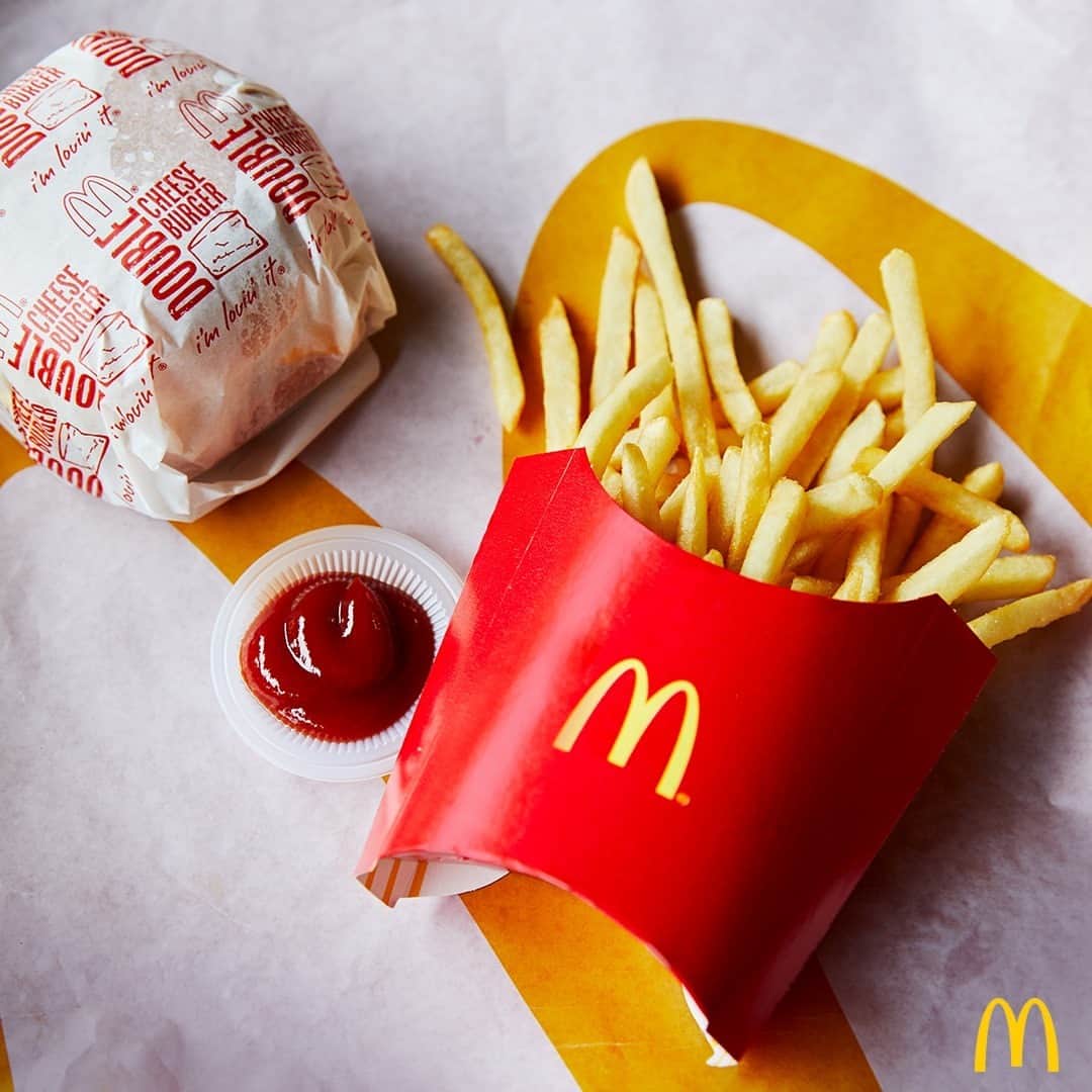 McDonald's Philippinesのインスタグラム：「Hungry for the weekend? We're almost there! Grab a Double Cheeseburger and our World Famous Fries to fuel you through the day.  🍔🍟  Head to a McDonald's near you or order via the McDelivery PH App, website, or call 8888-6236 (NCR).」