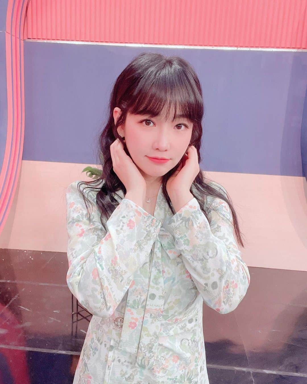 イ・ユリのインスタグラム：「#이유리#편스토랑#맘편한카페 💕💕」