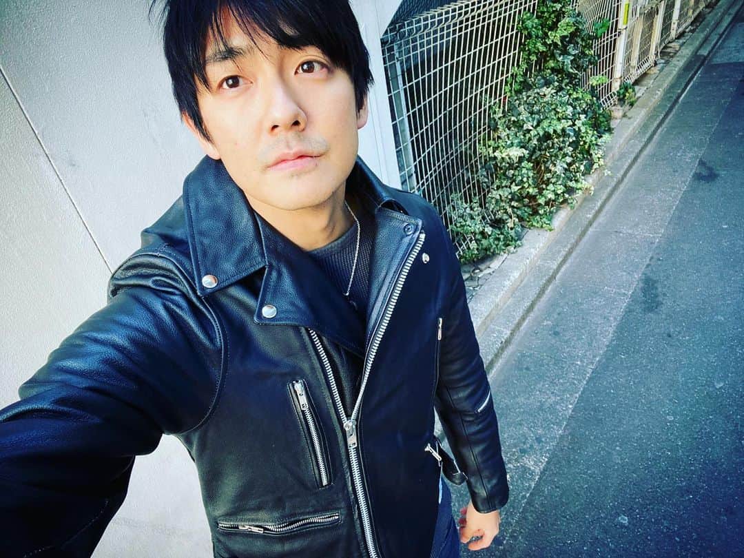 長田成哉のインスタグラム：「髪整えに外出たら 春だなこりゃ。」
